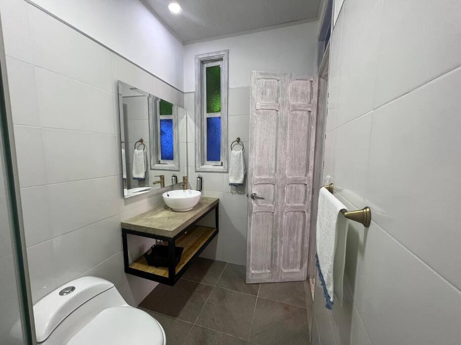 Nueva En San Antonio Cali, La Casa De Tona Βίλα Εξωτερικό φωτογραφία